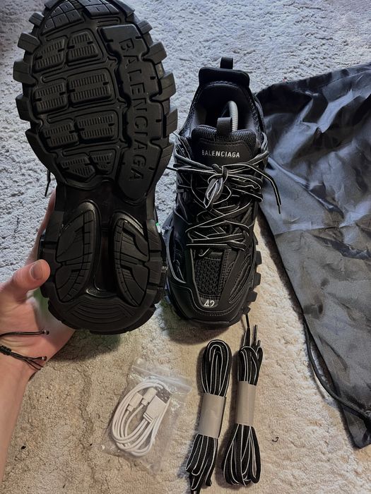 Balenciaga track led