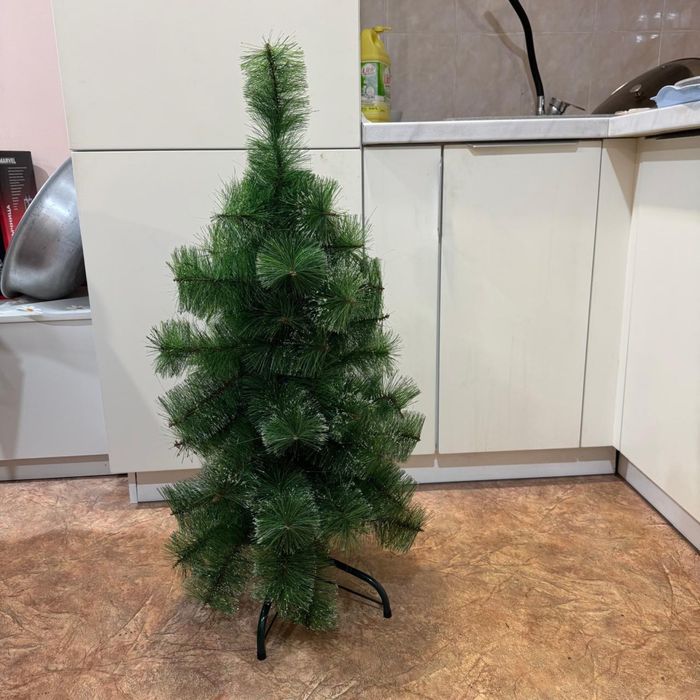 Ёлка искуственная