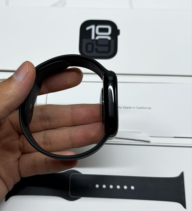 Apple Watch 10 46mm 100% Jet Black