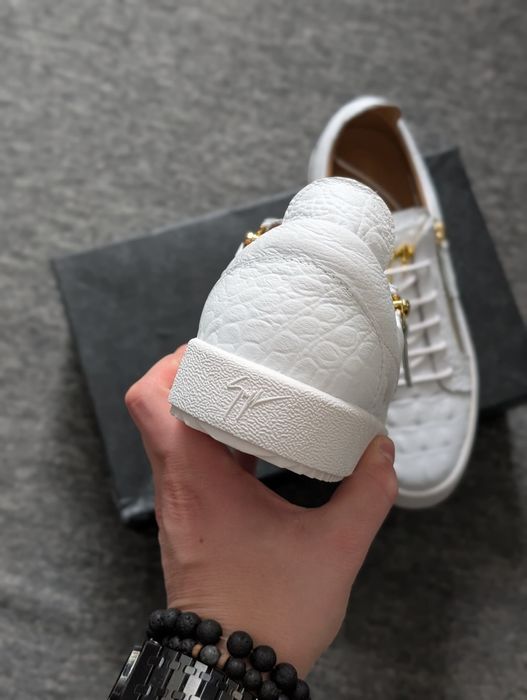Giuseppe Zanotti 40
