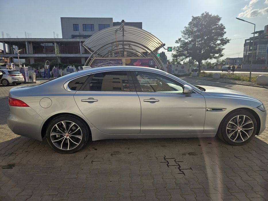 Reducere 7000 euro fix  Jaguar XF 2016 2.0d Automata 180cp cu 269.000 km  perfect functionala