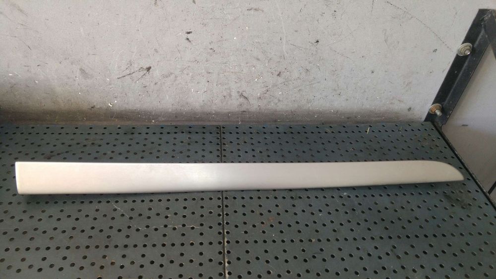 Decor lateral usa stanga spate audi a4 b7 8ec 8e0967419