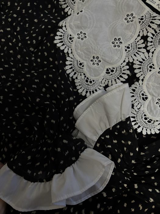 Стильное чёрное платье