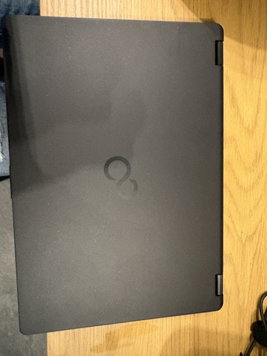 Fujitsu Lifebook U748 – i5-8250U, 16GB RAM, 256GB SSD