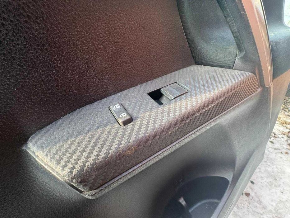 Двери Toyota Rav4