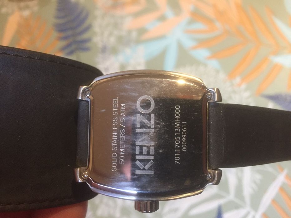 Часовник  KENZO оригинал