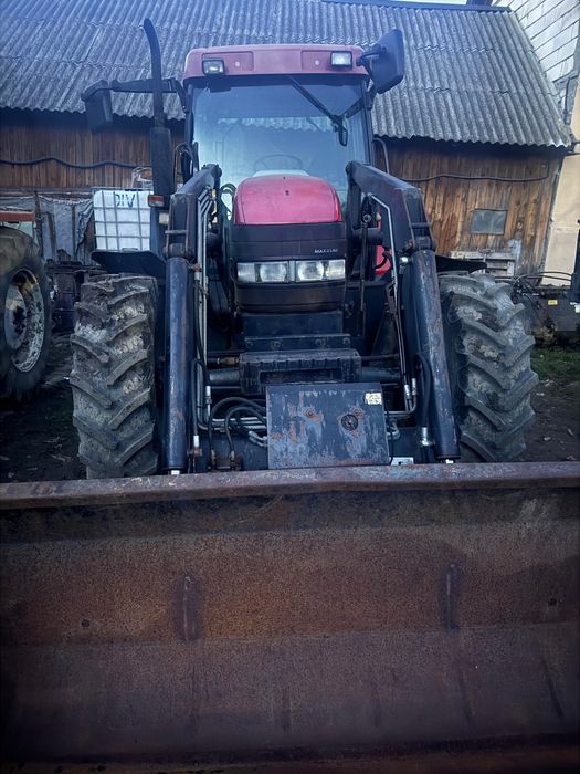 Vând tractor CASE MX10O C