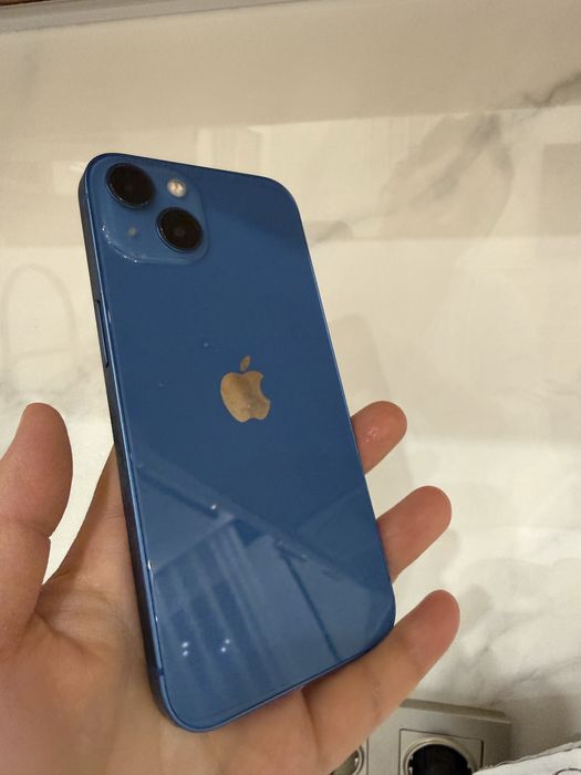 Продам iPhone 13 (Blue / Синий)