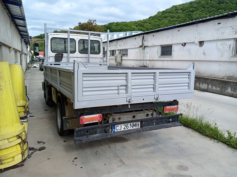 Vând Nissan Atleon 110, motor de 3000, basculabil pe cutie din anul 2000