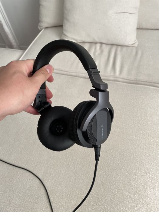 DJ контроллер Pioneer DDJ-FLX4 + наушники Pioneer HDJ-CUE1 в подарок