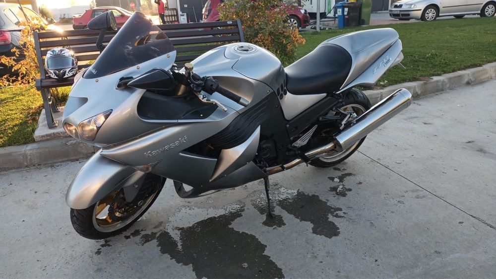 De vanzare Kawasaki ZZR absolut impecabil