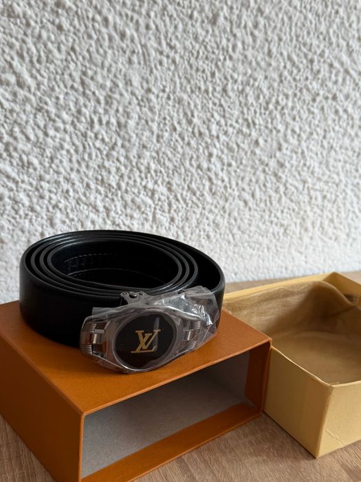Curea Louis VUITTON neagra