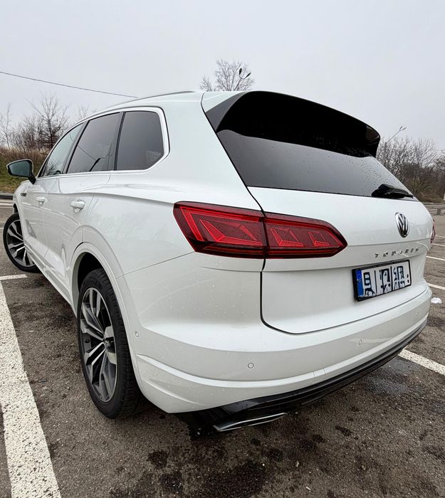 VOLKSWAGEN Touareg 2018 — imagine 3