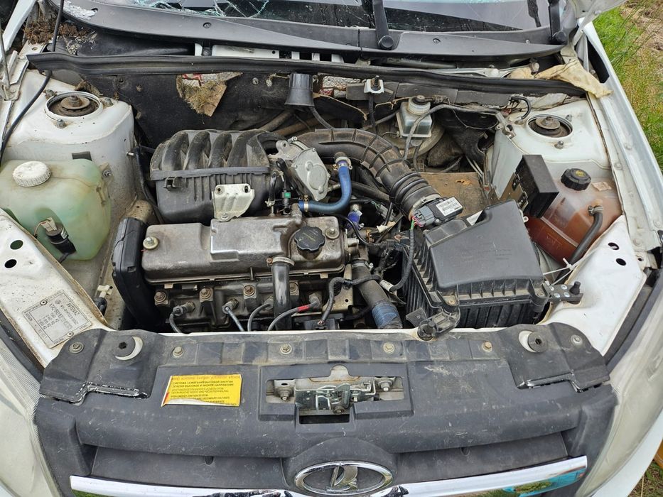 Двигатель 1.6об снят с Гранты 2015год.