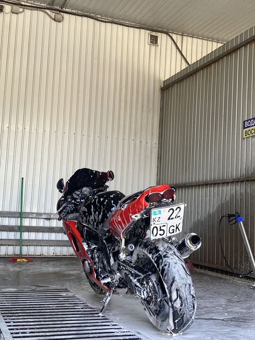 Kawasaki zx6r ninja 2000г