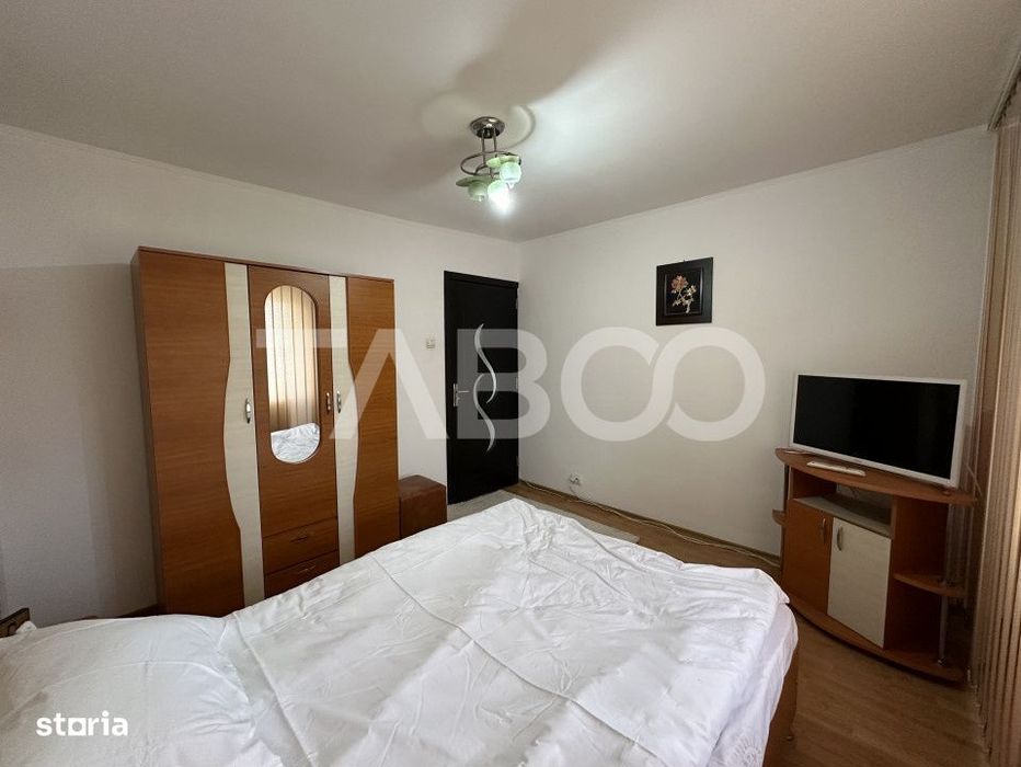 Apartament decomandat 3 camere 2 bai 68 mpu etaj 3 Calimanesti Valcea