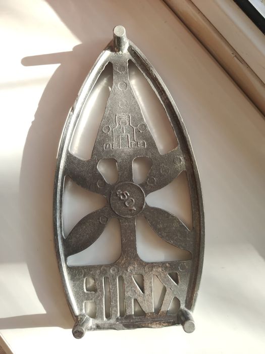 Советская подставка для утюга