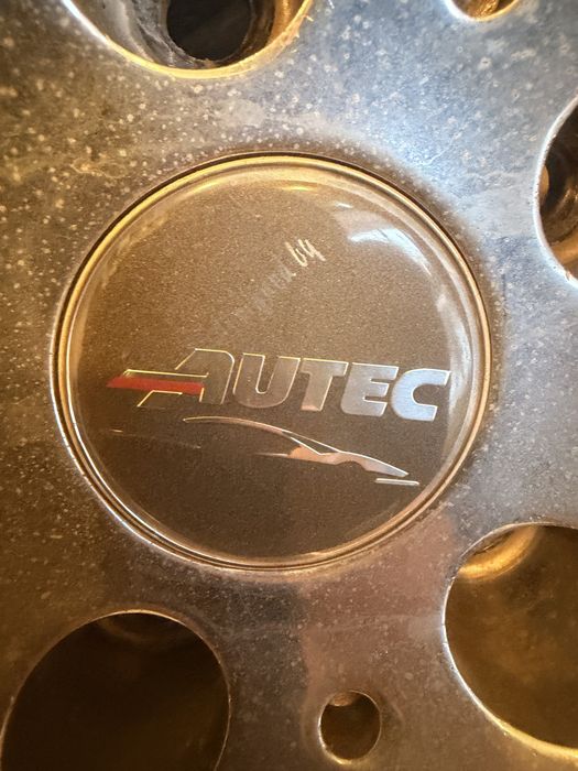 Диски Autec R 17 с покрышками на Volkswagen туарег