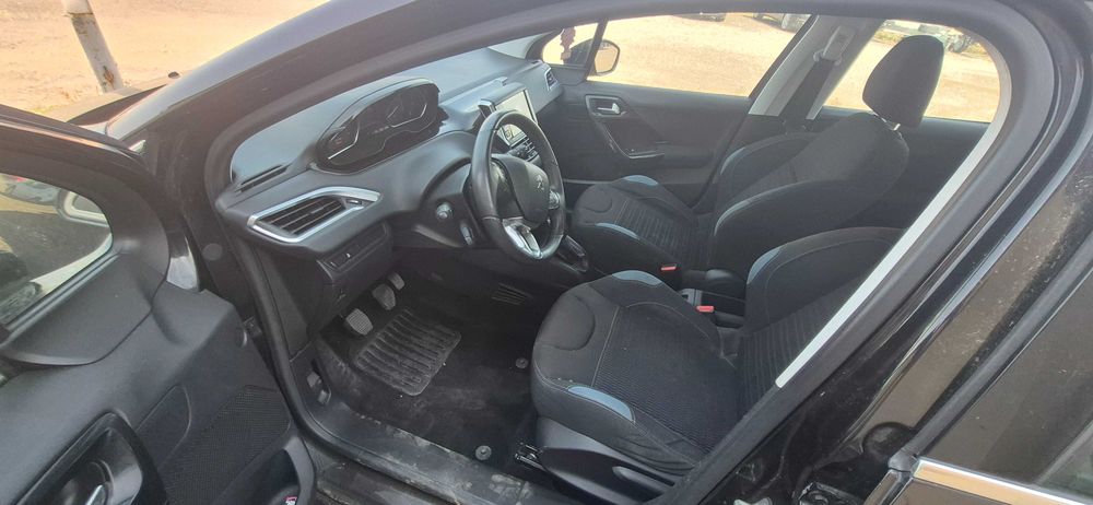 Peugeot 208 1.2 Benzina 2014