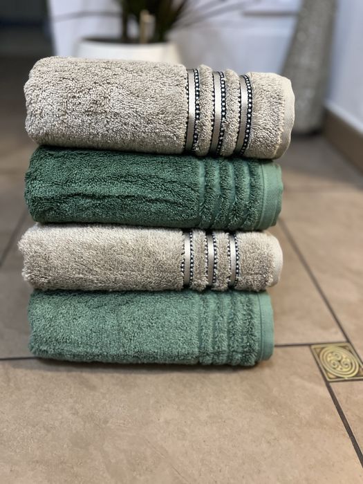 Set de 4 prosoaoe de baie