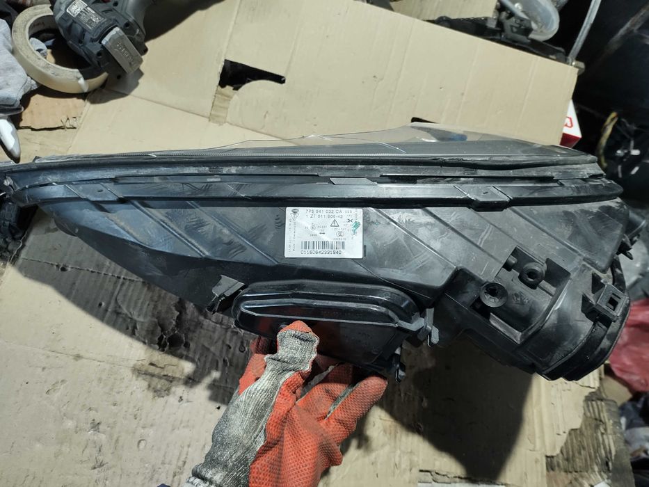 Фар Десен Porsche Cayenne 3.0D 92A/2012г