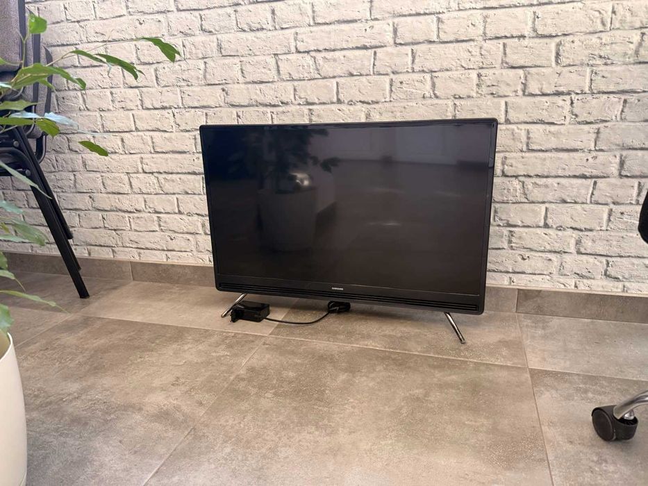 телевизор SAMSUNG UE32K4102AK