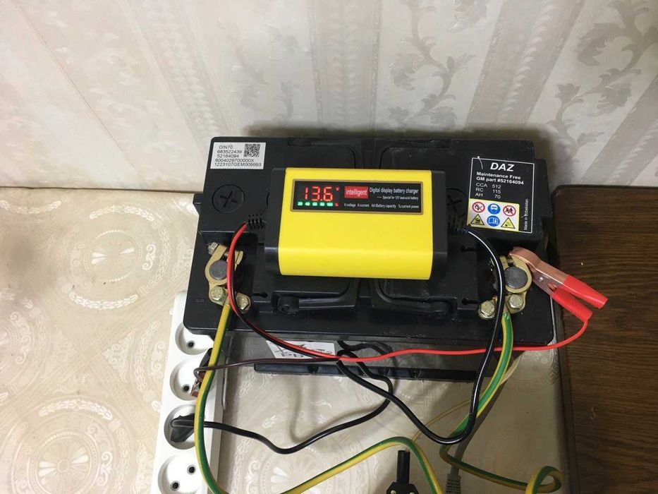 Зарядные устройства для аккумулятора есть оплата на карту и доставка