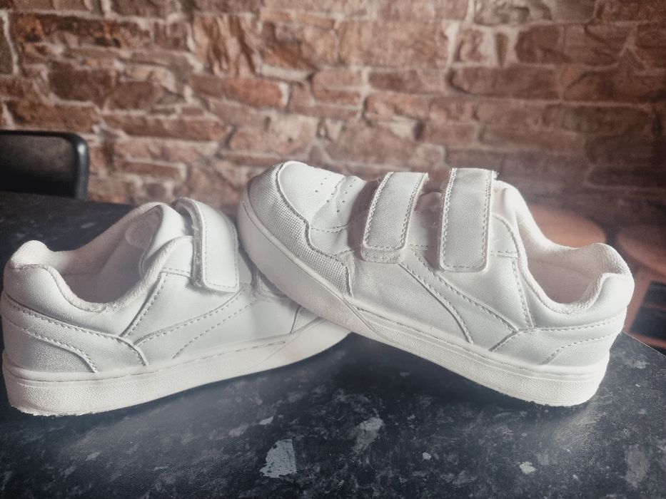 Бели маратонки кецове на Зара 29