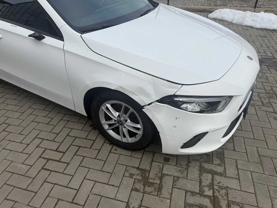 Mercedes A-Class 180d Automat – 2019 – LED, ușor avariat TVA inclus