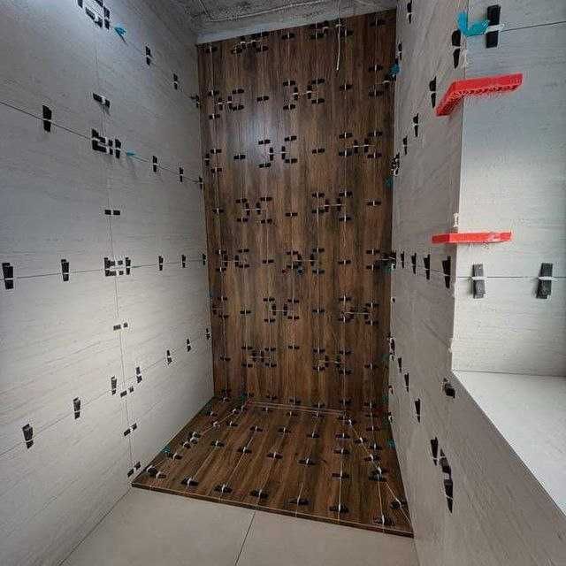 Сифатли кафель териш хизмати, ванна туалет пол ва бошка жойларга.