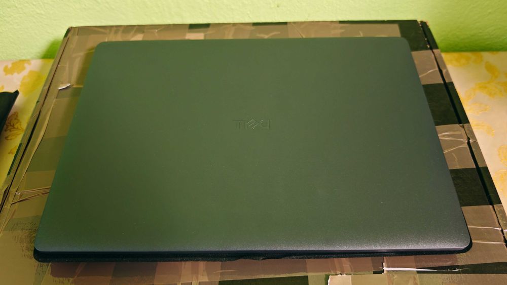Dell Pro 14/14" Full HD+/Intel Core 5 120U/16GB RAM/512GB SSD NVMe/Intel Graphics/ Гаранция ЧИСТО НОВ с кутия