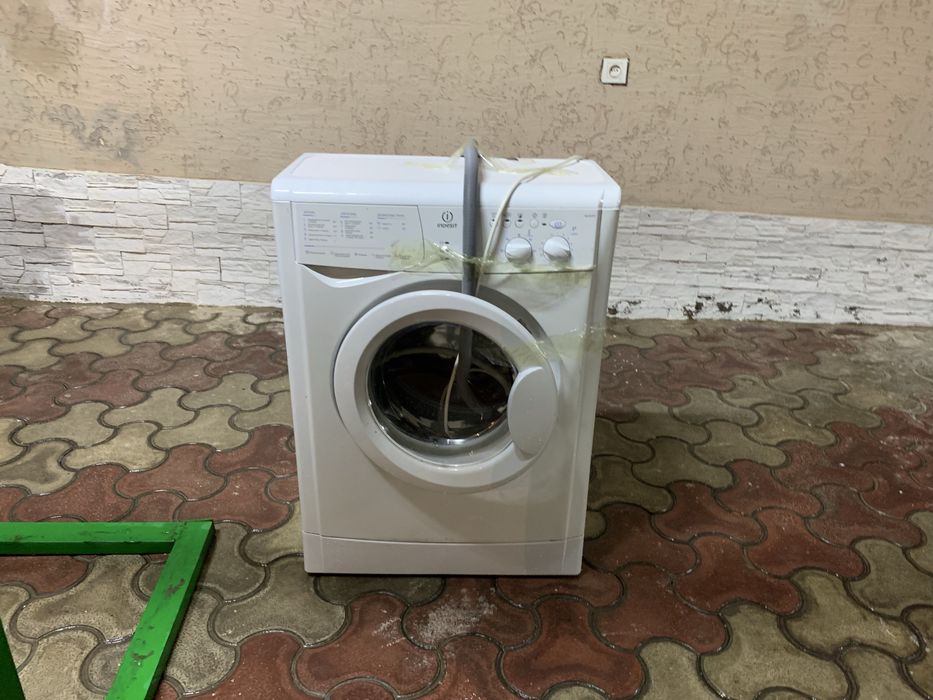 Стиральная машина indesit
