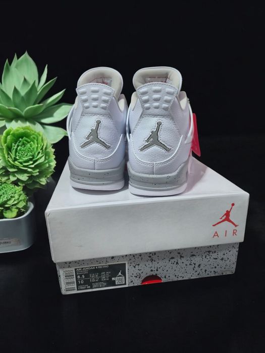 Jordan 4 Retro White Oreo