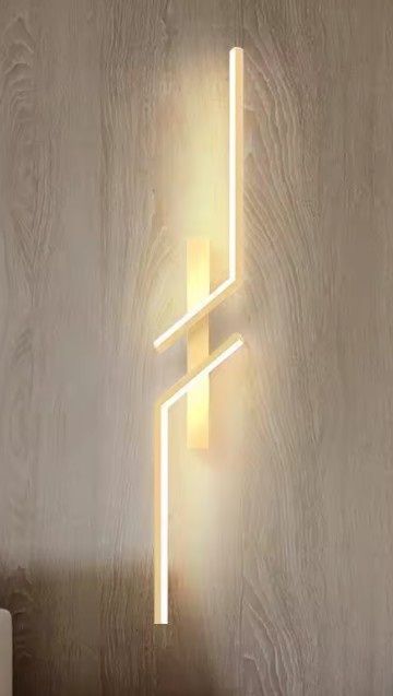 Комплект стенни лампи (лява и дясна) в златно, LED, 100 х 13см