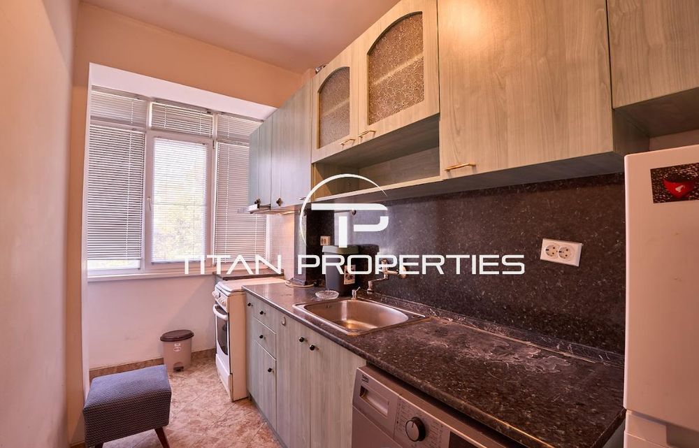 Дава се под наем Тристаен апартамент в Пловдив, Център - 100 кв.м за 450 € - Снимка #3