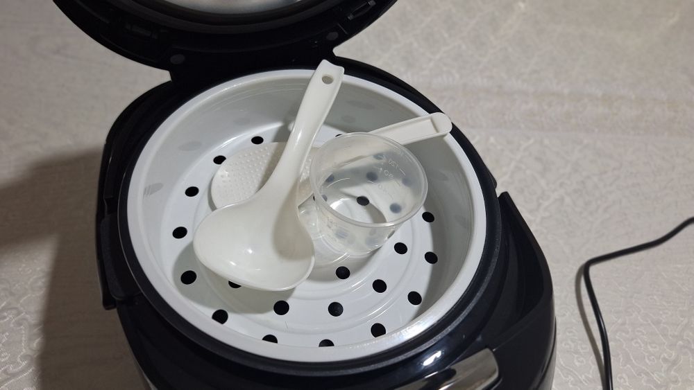 Мультиварка новая