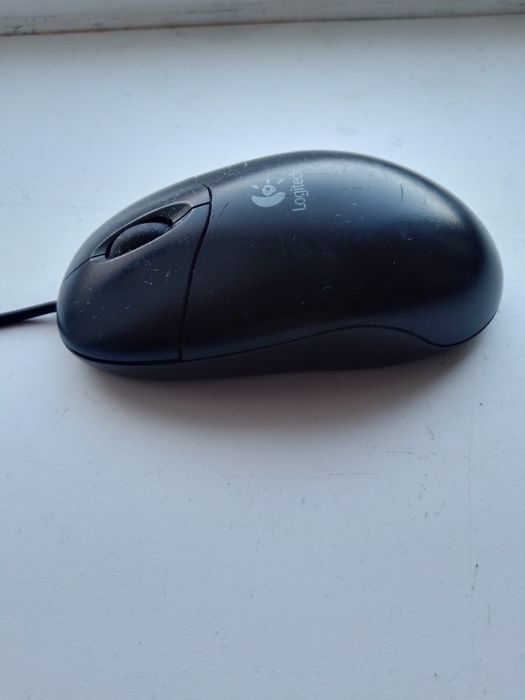 Мышка Logitech .