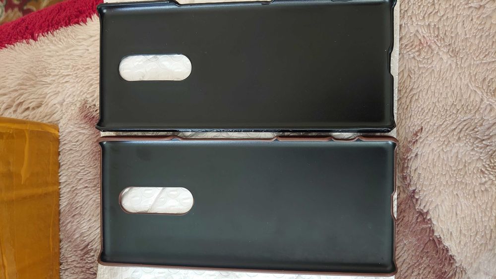 Оригинальный чехол и стекло для смартфонов Sony Xperia.