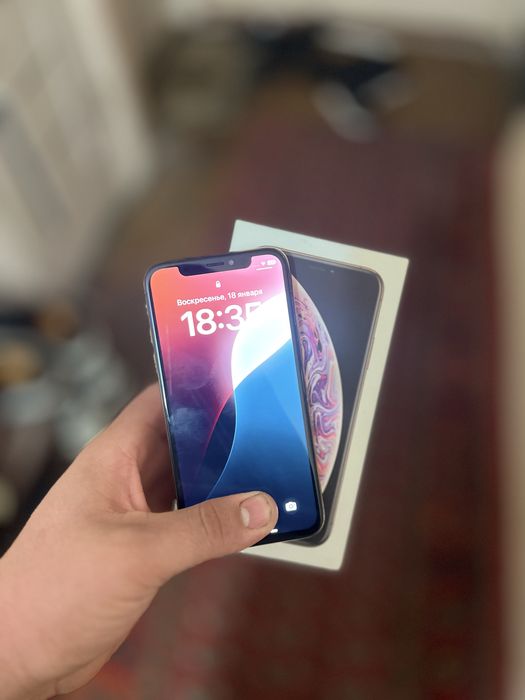 Iphone  xs 64 gb 74 % radnoy