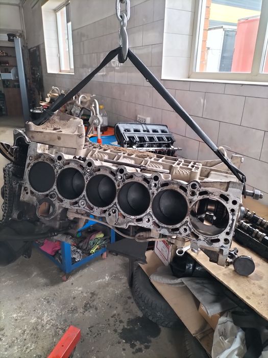 Двигатель столб БМВ м54 3л