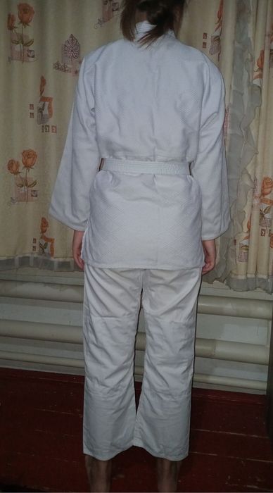 Кимано белый сатылады.