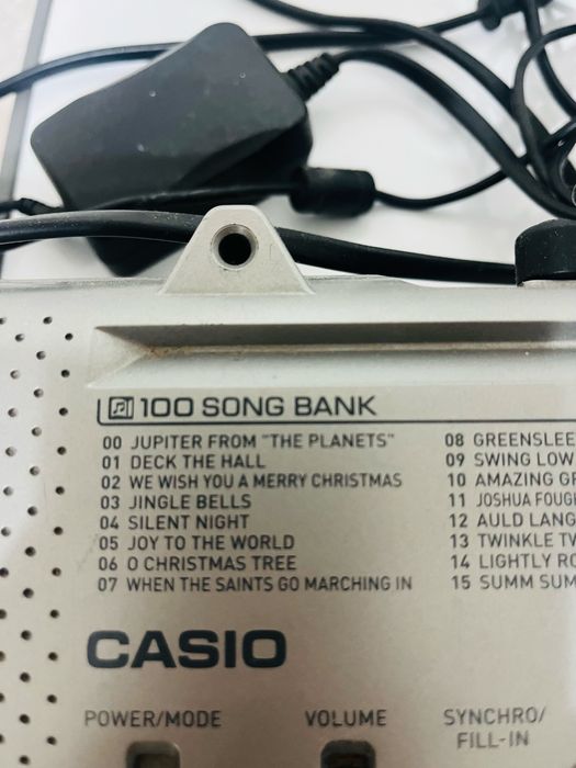 Синтезатор casio продам