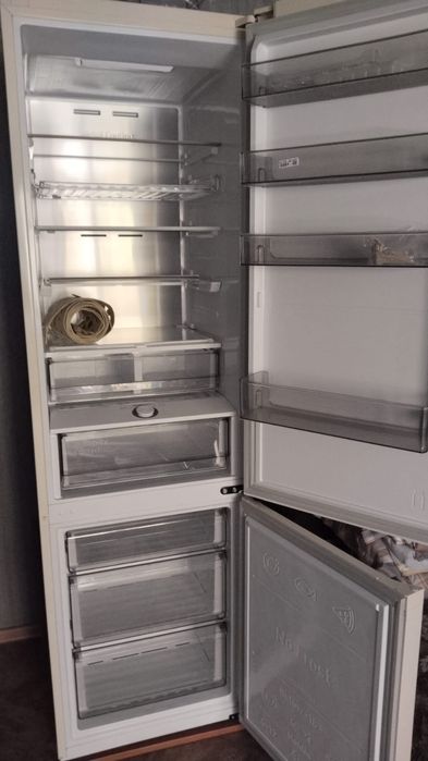 Холодильник Samsung Новый!