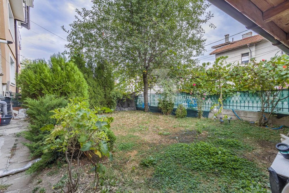 Продава къща в ж. кв. Драгалевци