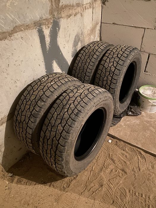 Шины 265/65-17 в отличном состояний