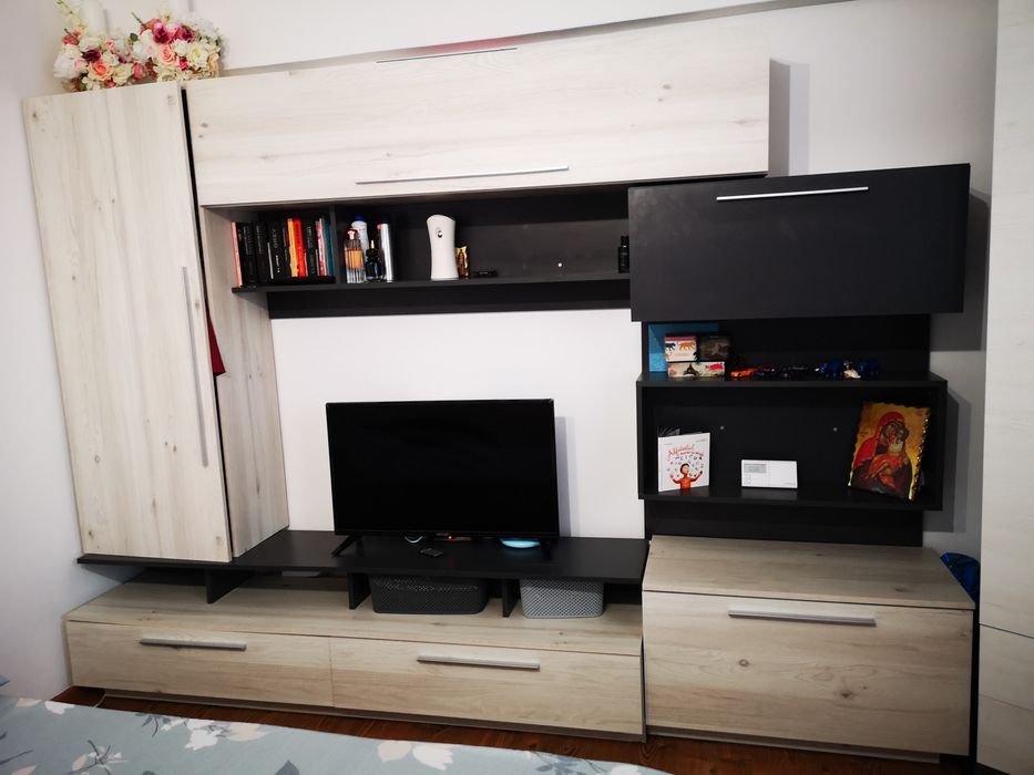 Vând biblioteca nordic