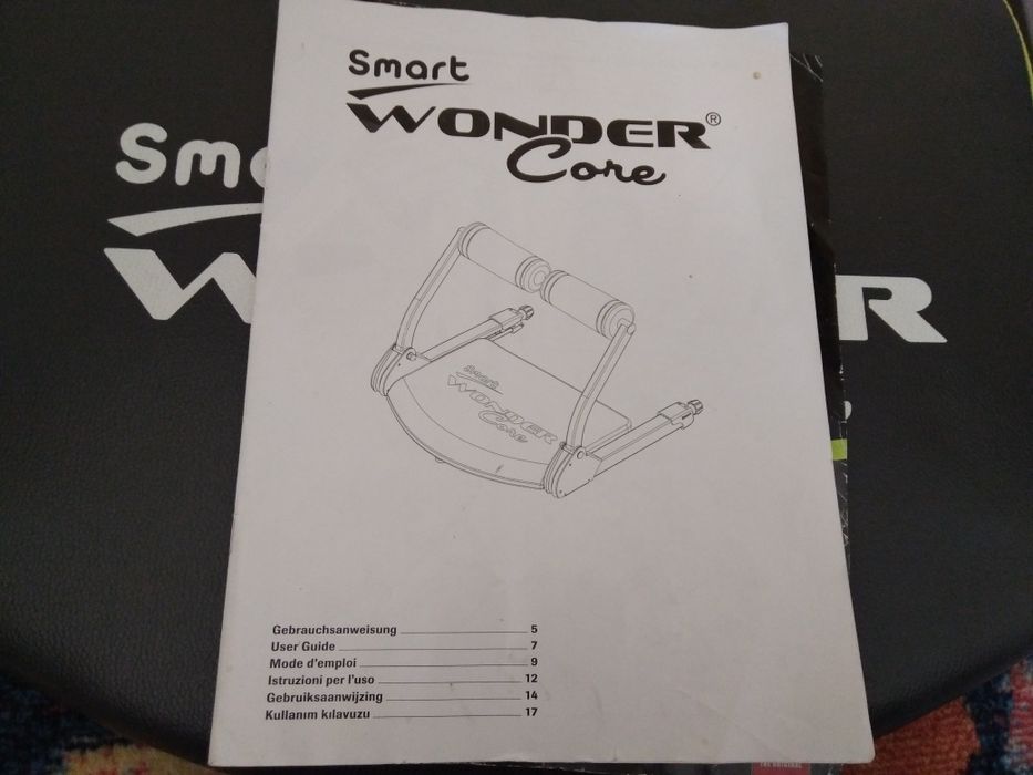 Aparat de fitness multifuncțional pentru tonifiere musculară, reglabil