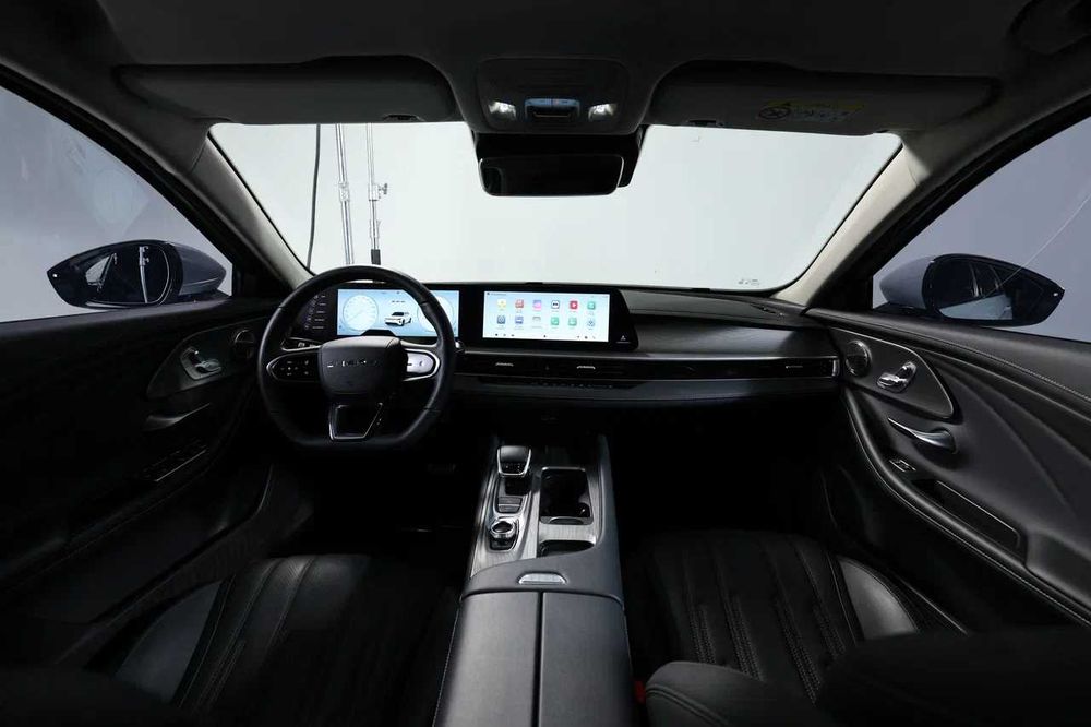 Chery Arrizo 8 Hybrid — rasmiy diler, 7 yil kafolat, hybrid sedan