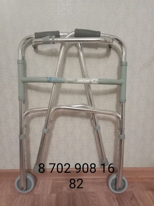 Инвалилный ходунок