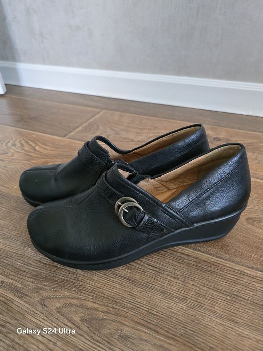 Продам кожаную обувь